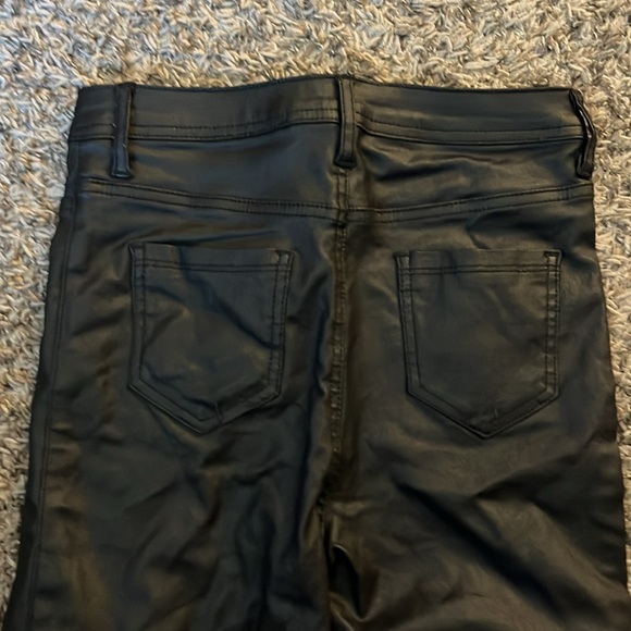 PRETTYLITTLETHING duo plus 1 bundle. - Picture 12 of 13